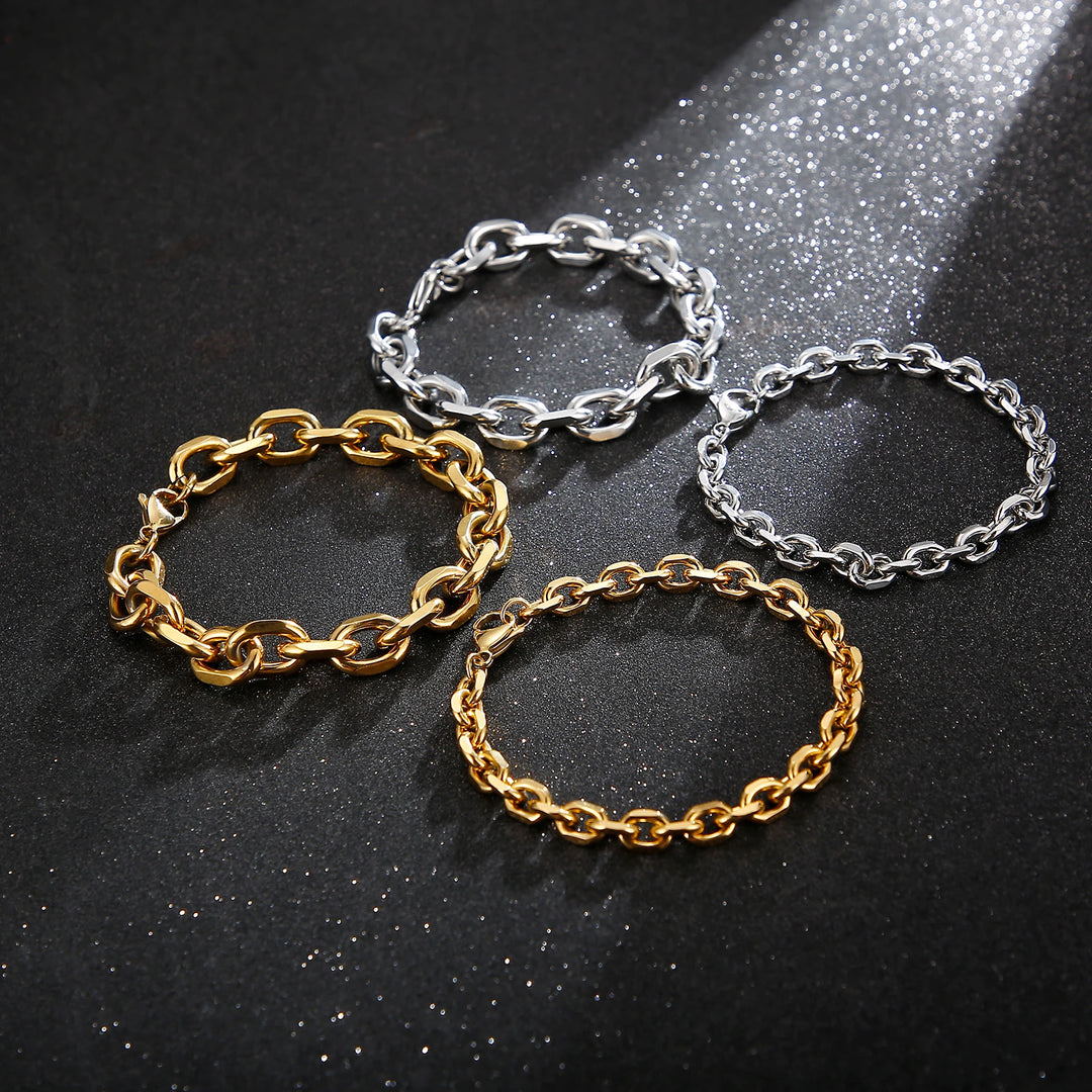 Kalen Golden Curb Chain Bracelet