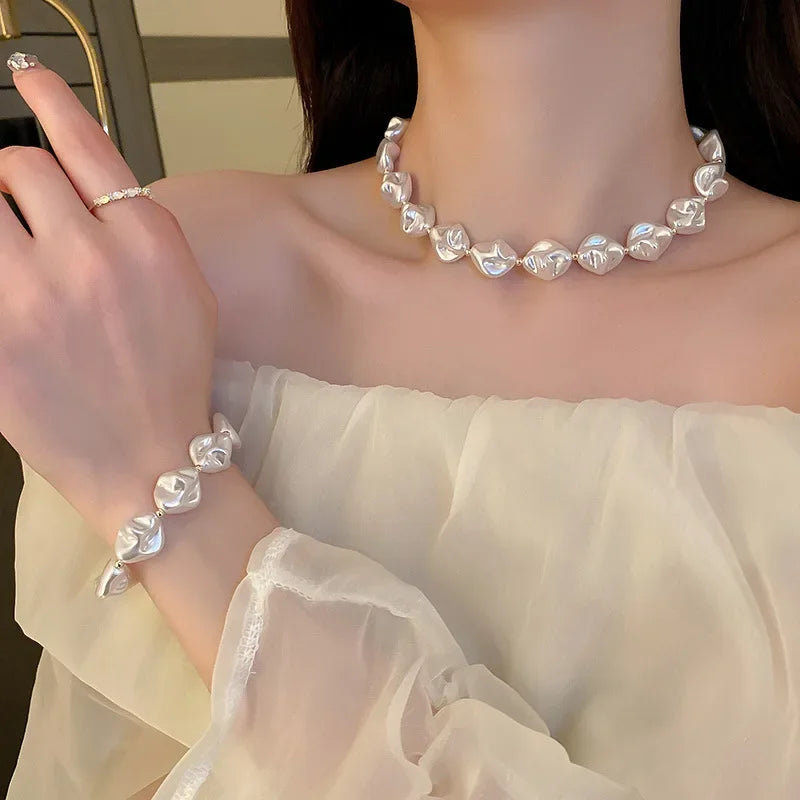 Baroque Faux Pearl Choker for Ladies