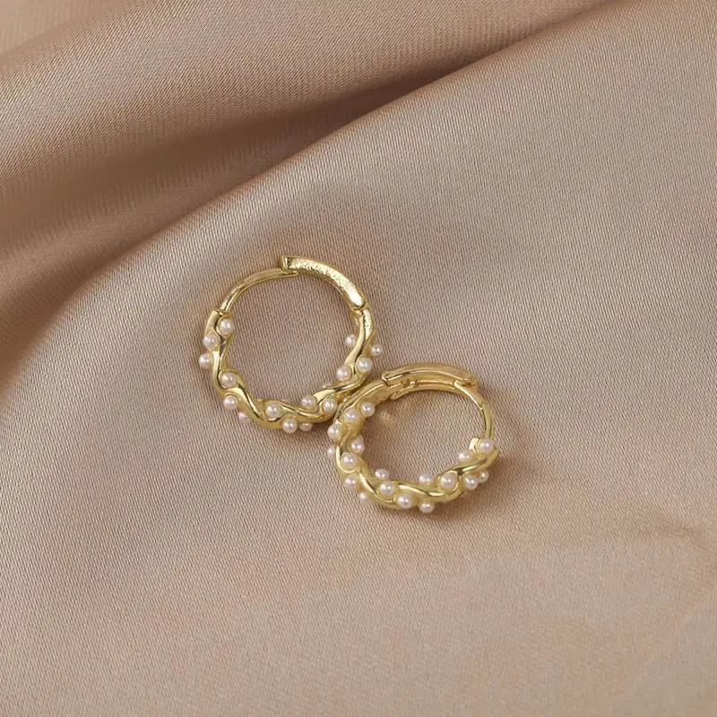 Korean Circle Pearl Earrings